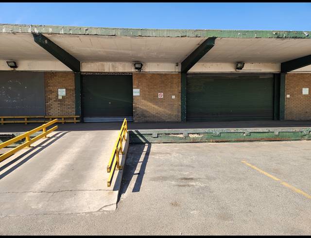 651M² WAREHOUSE TO LET IN WADEVILLE